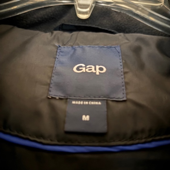 Women’s GAP Puffer Vest w/ Removable Hood in Black Sz MD - Picture 2 of 3